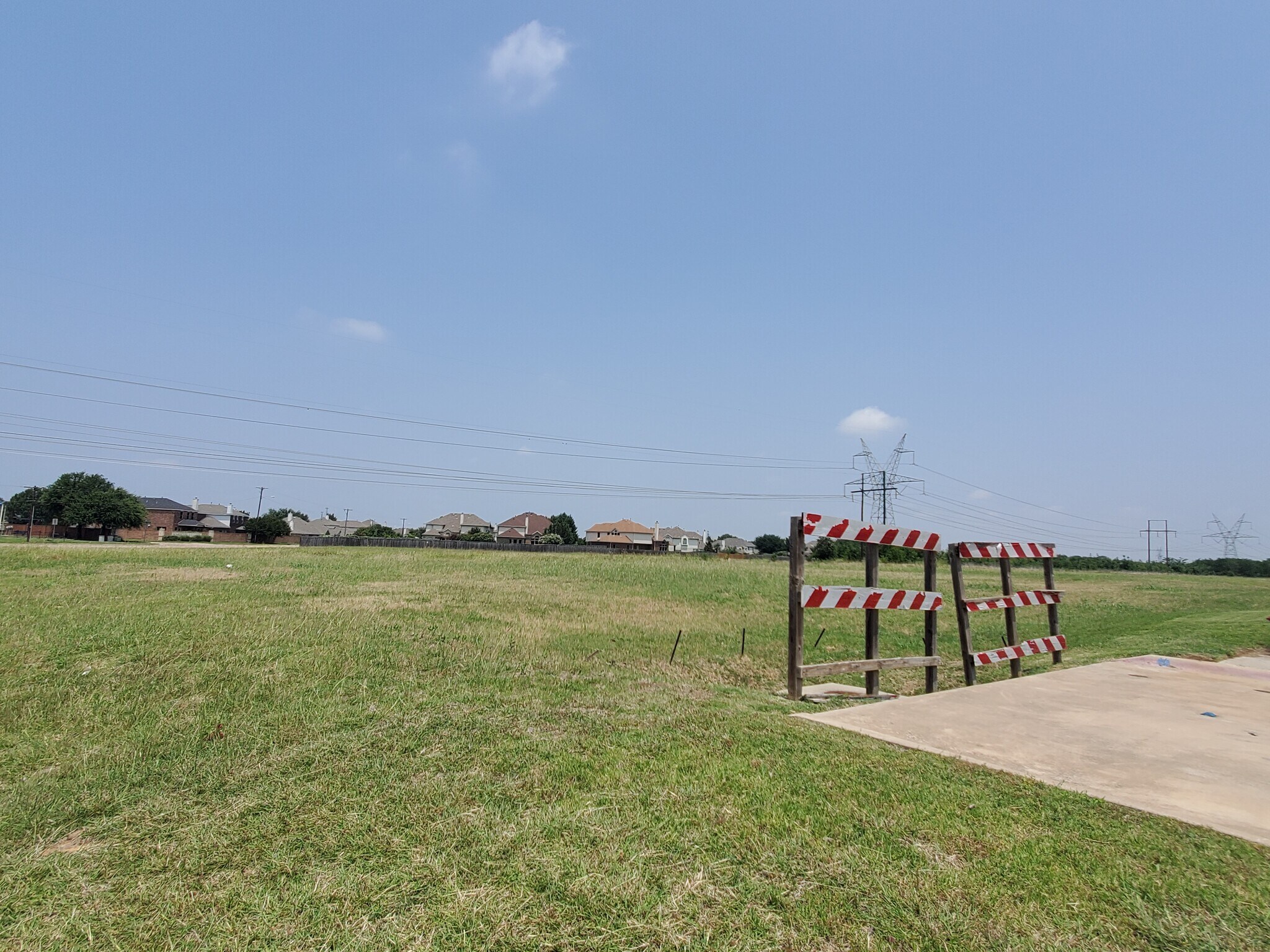 5539 Lake Ridge Pkwy, Grand Prairie, TX for sale Primary Photo- Image 1 of 1