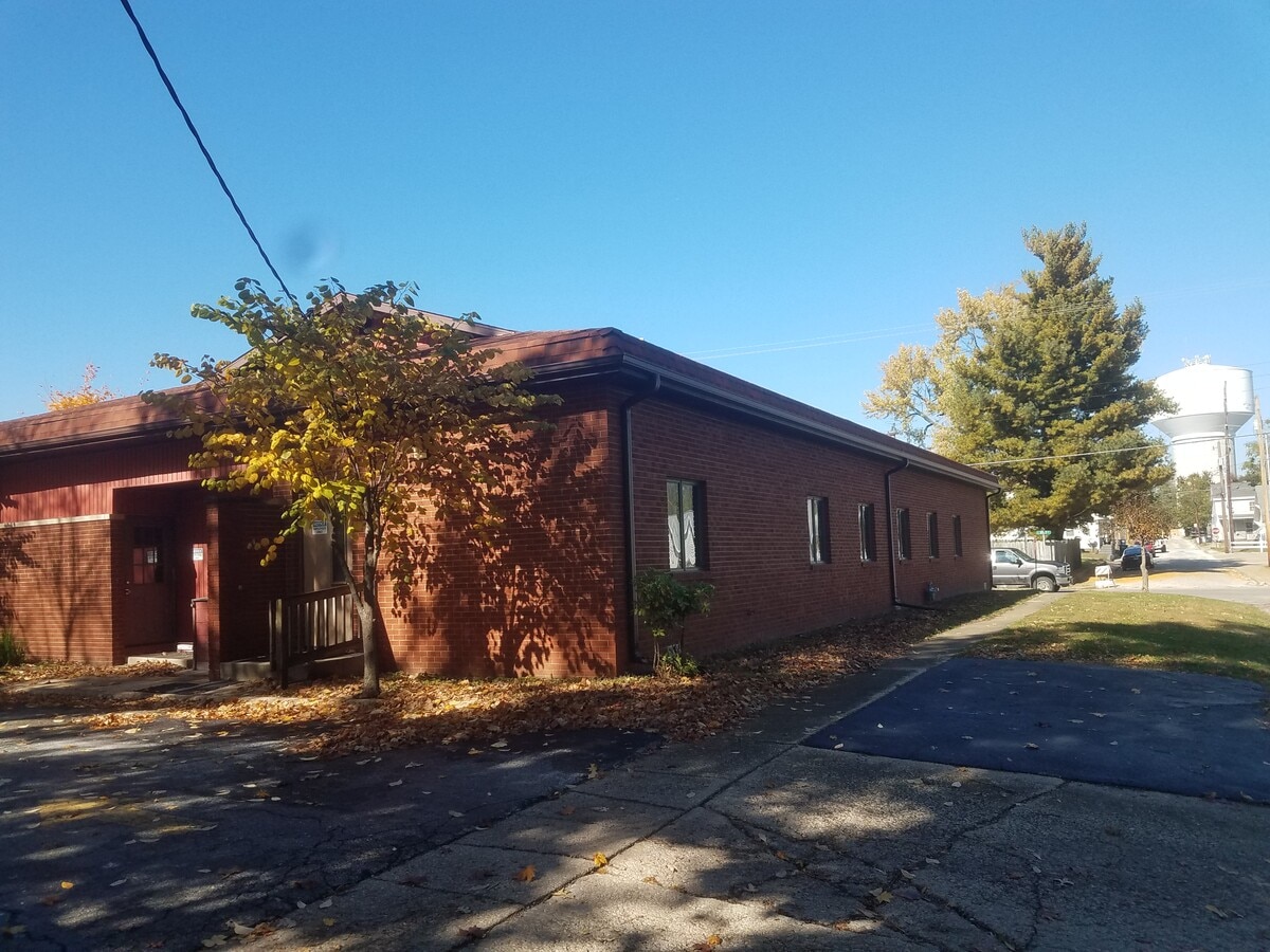 400 Rountree St, Hillsboro, IL 62049