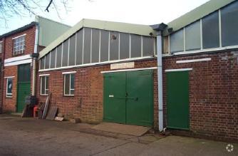 Earl Howe Rd, Holmer Green for sale Primary Photo- Image 1 of 1