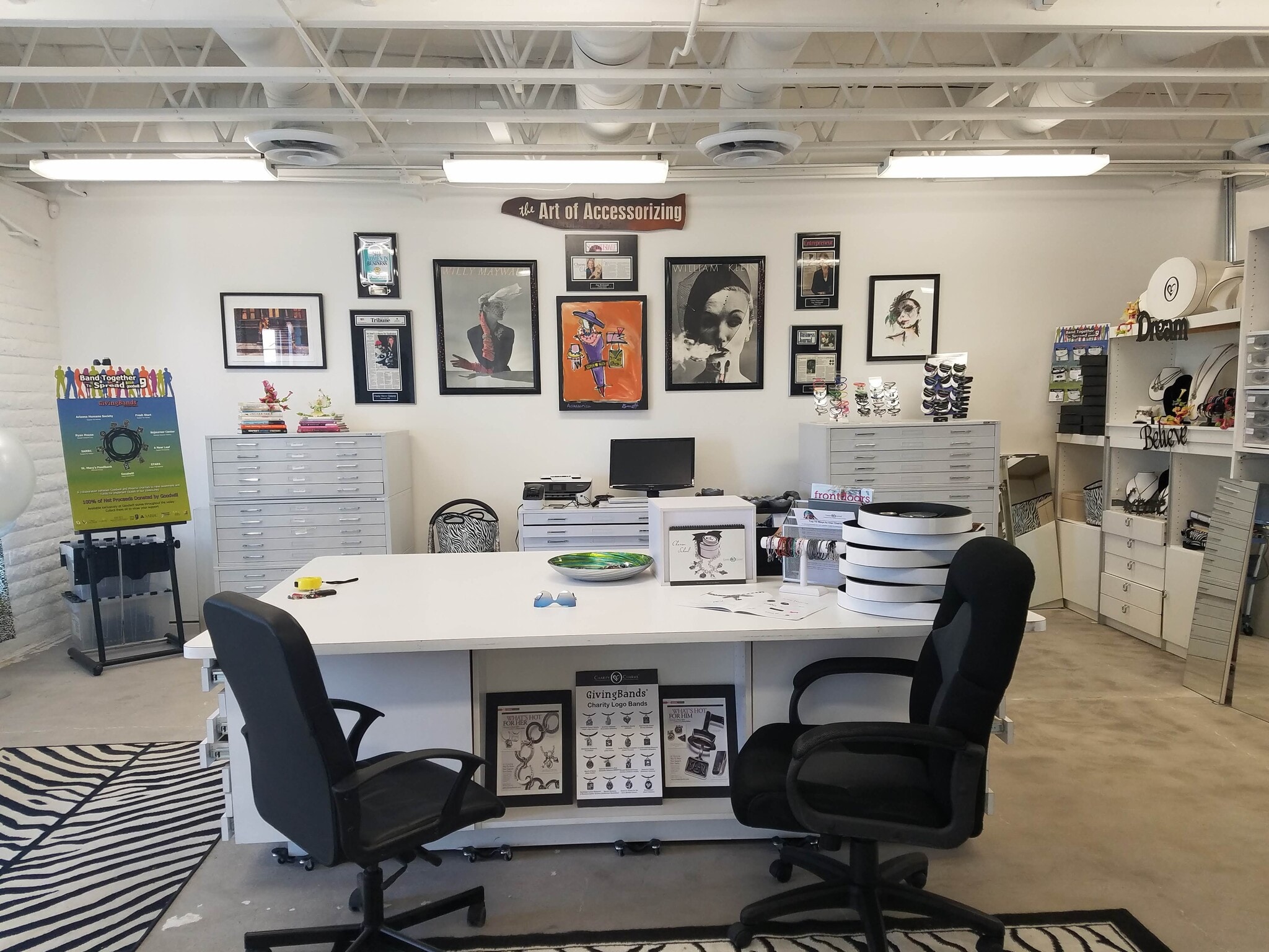 1940 E Camelback Rd, Phoenix, AZ for lease Interior Photo- Image 1 of 3