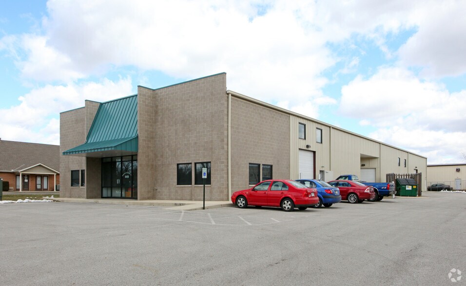 6420 Fiesta Dr, Columbus, OH 43235