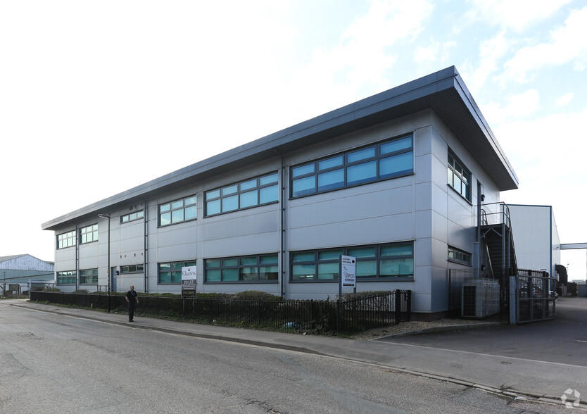 Hazel Rd, Southampton for lease - Building Photo - Image 2 of 2