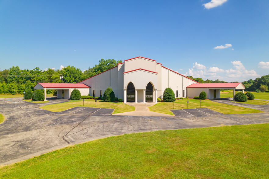 780 Bolivar Hwy, Jackson, TN for sale - Primary Photo - Image 1 of 1