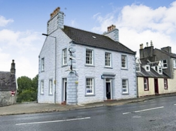 2 Queen St, Newton Stewart for sale - Primary Photo - Image 1 of 5