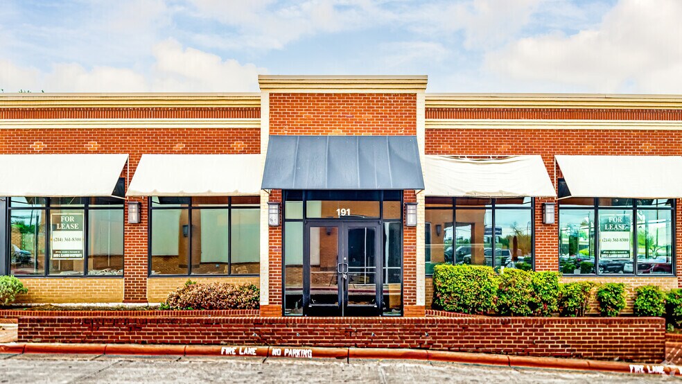 3701 W Northwest Hwy, Dallas, TX for lease - Building Photo - Image 3 of 11