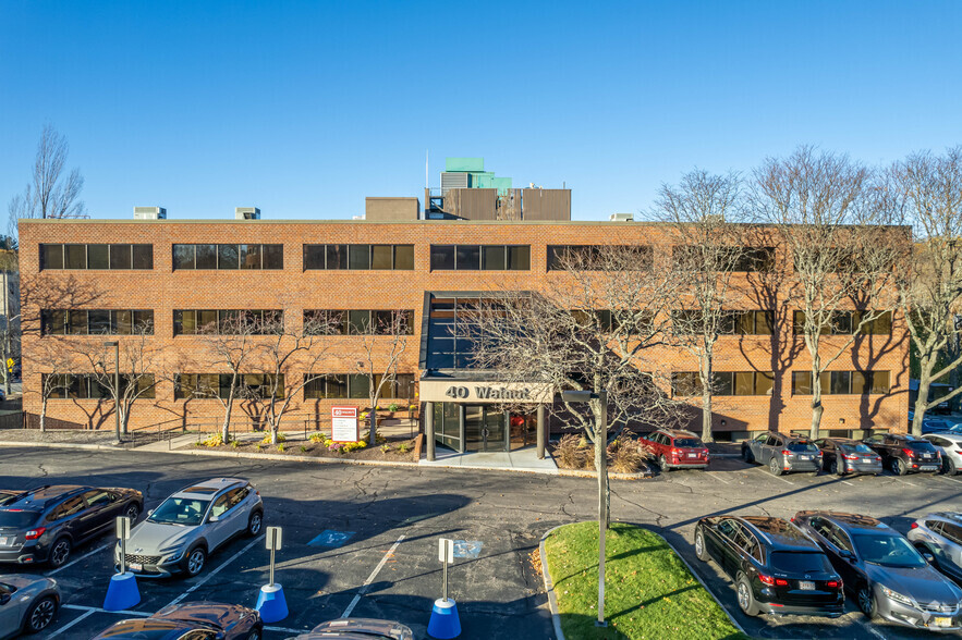 40 Walnut St, Wellesley, MA for lease - Building Photo - Image 3 of 5