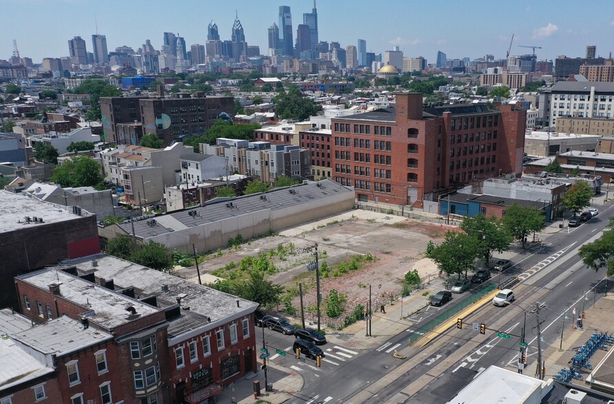 310-330 W Girard Ave, Philadelphia, PA for sale - Aerial - Image 1 of 1