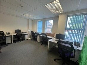 Hughenden Rd, High Wycombe for lease Interior Photo- Image 2 of 6