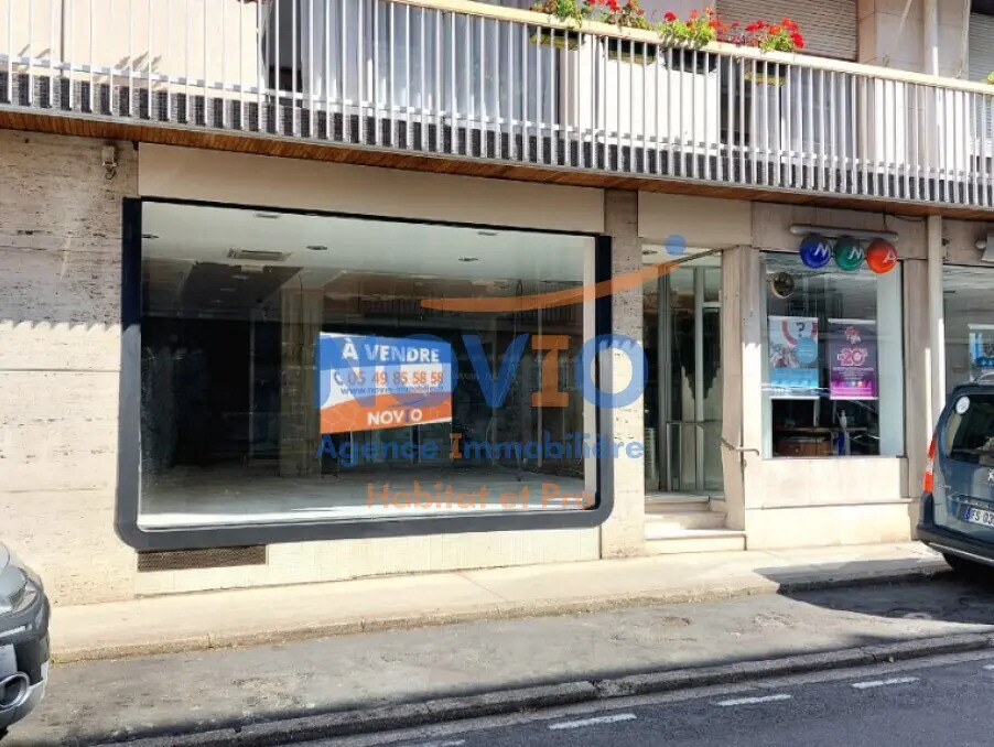 Location Commerce 141 m² - Photo 1