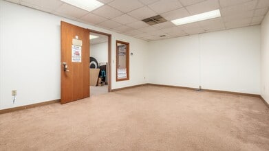 927 Wheeling Ave, Cambridge, OH for lease Building Photo- Image 2 of 4