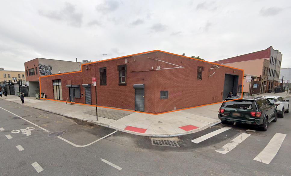 120 Evergreen Ave, Brooklyn, NY for lease - Building Photo - Image 1 of 1