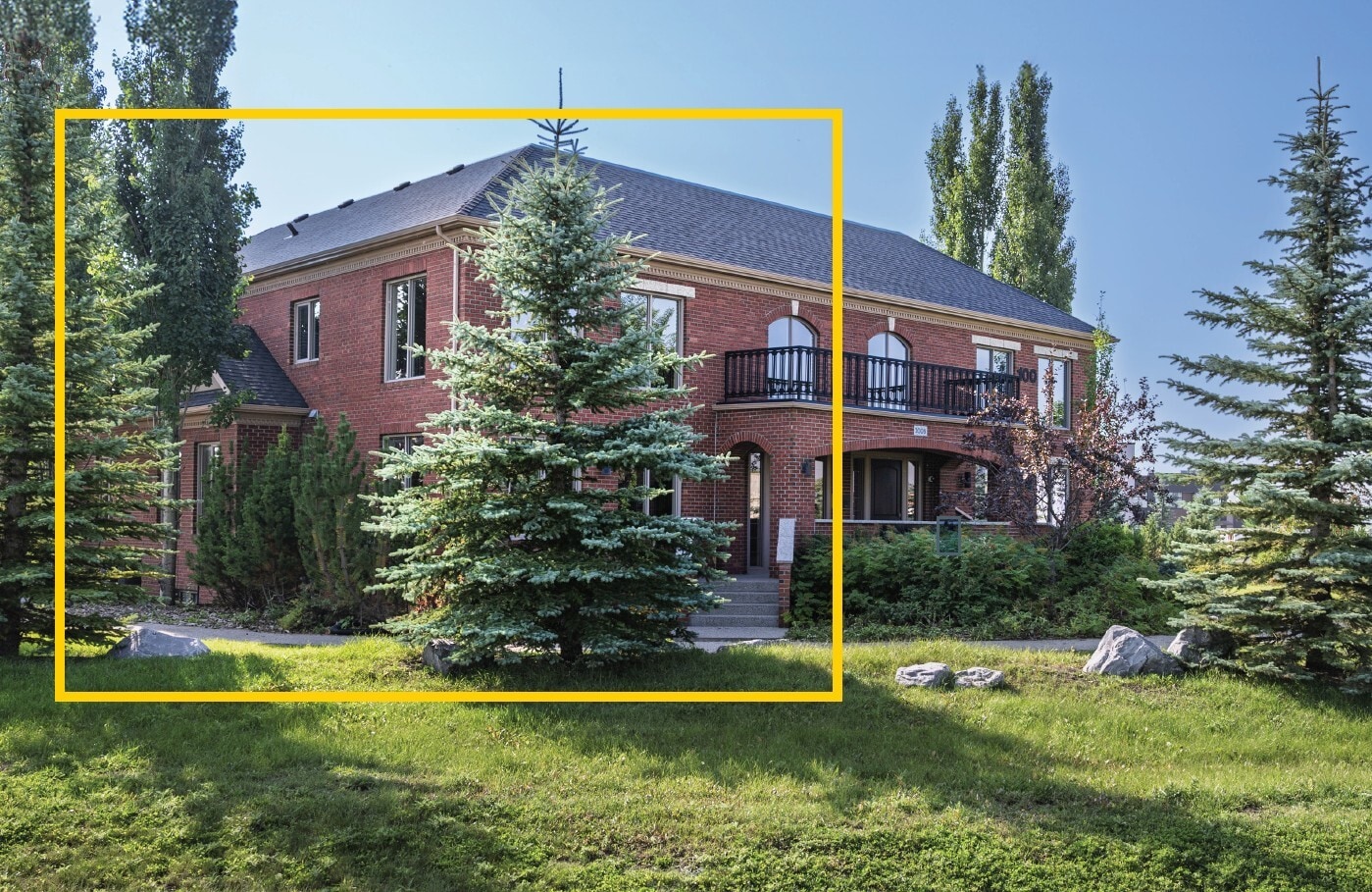 90 Commercial Dr, Calgary, AB for lease Building Photo- Image 1 of 3