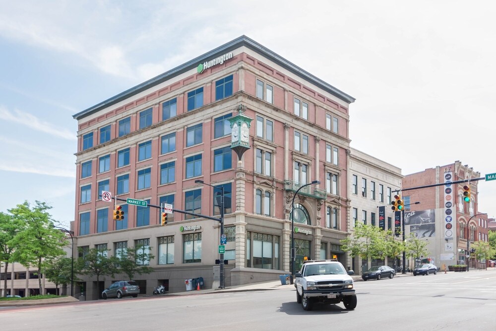 39 E Market St, Akron, OH for sale Primary Photo- Image 1 of 1