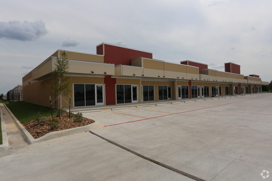 2090 N Interstate 35 New Braunfels Tx 78130 Property For Lease