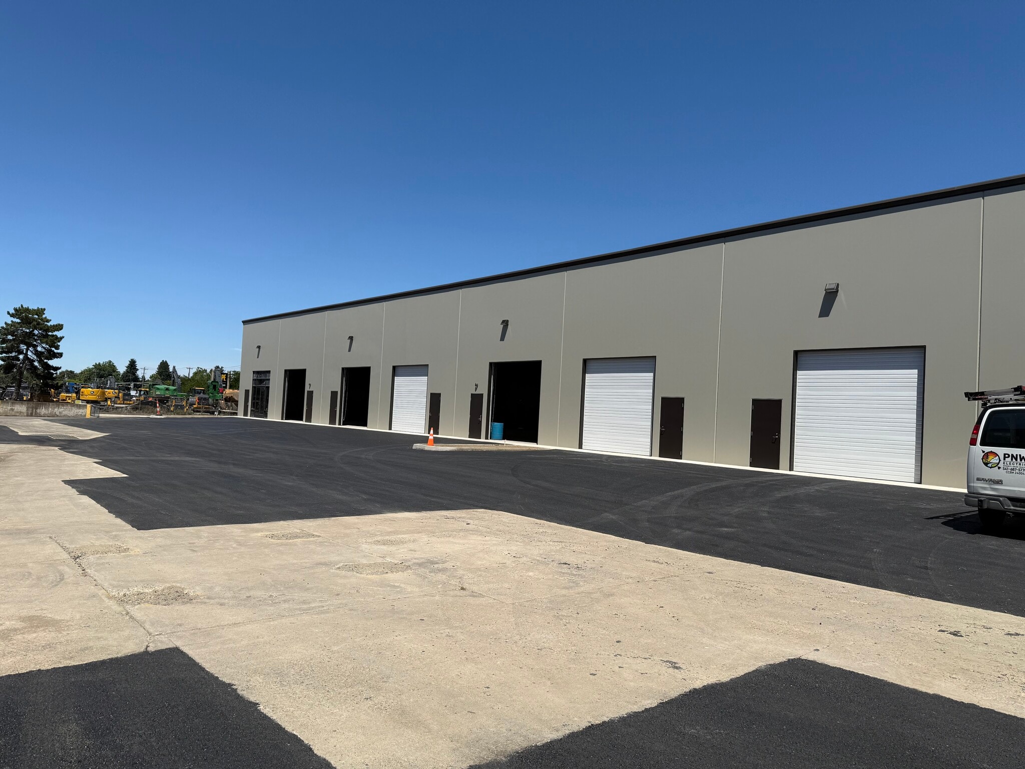 80 Danebo Rd, Eugene, OR for lease Building Photo- Image 1 of 4