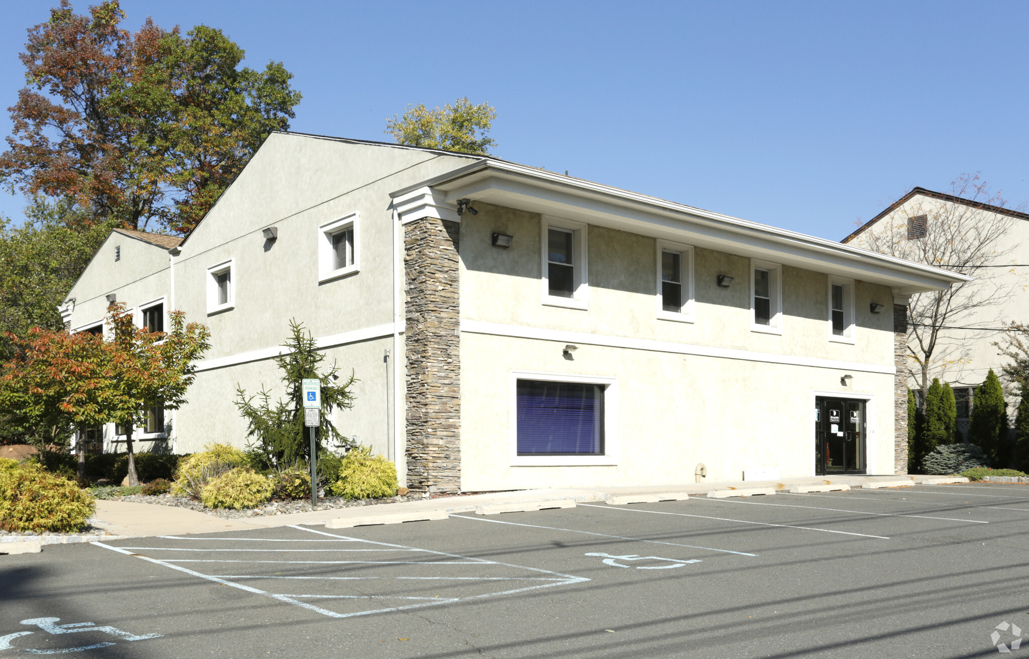 180-184 State Route 27, Edison, NJ for lease Building Photo- Image 1 of 29