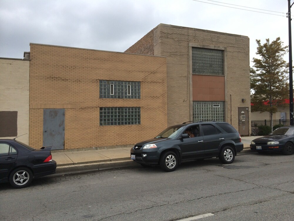 Industrial in Chicago, IL for sale Primary Photo- Image 1 of 1