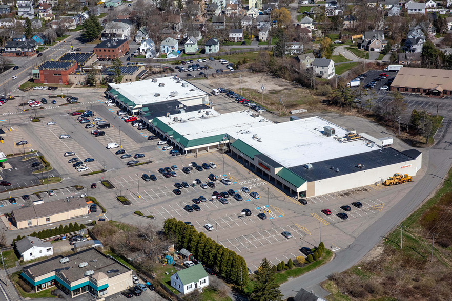 1364-1600 Congress St, Portland, ME for lease - Building Photo - Image 2 of 8