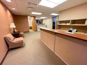 500 Remington Rd, Schaumburg, IL for lease Interior Photo- Image 2 of 5
