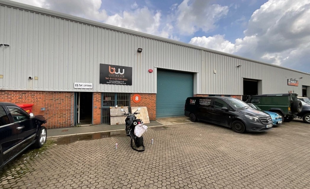 Cayton Low Rd, Eastfield for sale Building Photo- Image 1 of 1