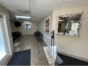 345 N York Rd, Hatboro, PA for lease Interior Photo- Image 1 of 9