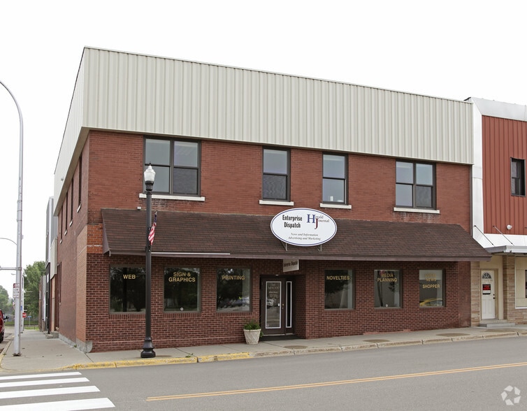 185 3rd St SW, Cokato, MN for lease - Primary Photo - Image 1 of 2