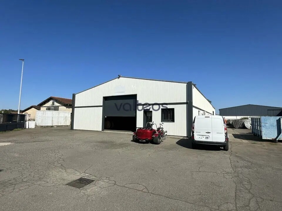 Office in Cugnaux for lease Building Photo- Image 1 of 9