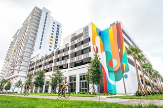 201 17th St S, Saint Petersburg, FL for lease Interior Photo- Image 1 of 12