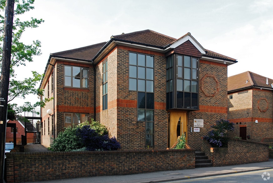 15-17 The Crescent, Leatherhead for sale - Primary Photo - Image 1 of 1