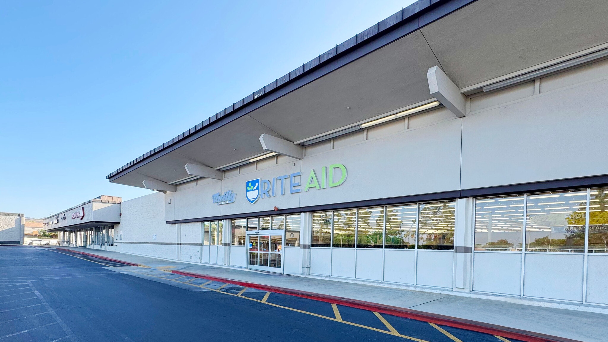 5845 E Los Angeles Ave, Simi Valley, CA for lease Building Photo- Image 1 of 3