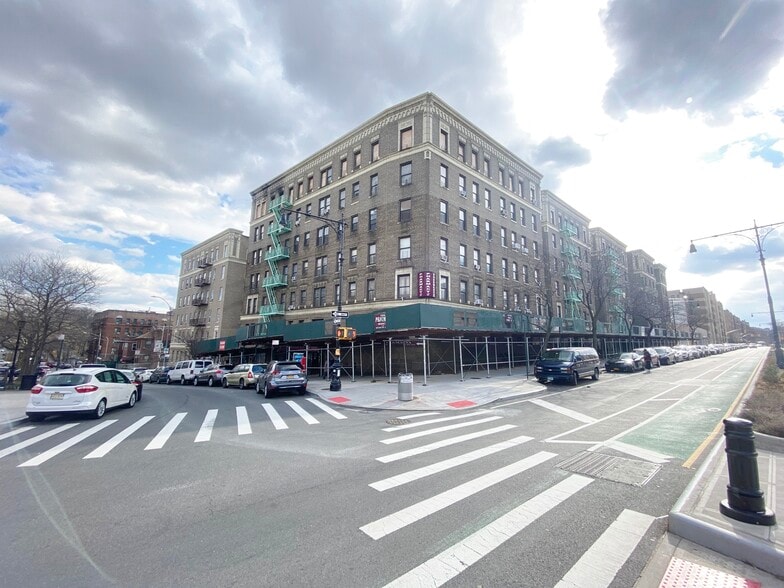 1560 Grand Concourse, Bronx, NY for sale - Building Photo - Image 1 of 1