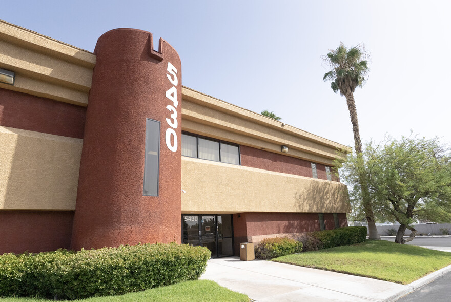 5430 W Sahara Ave, Las Vegas, NV for lease - Building Photo - Image 2 of 48