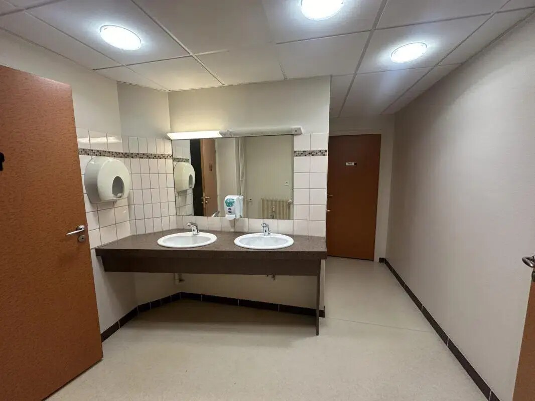 View Photo