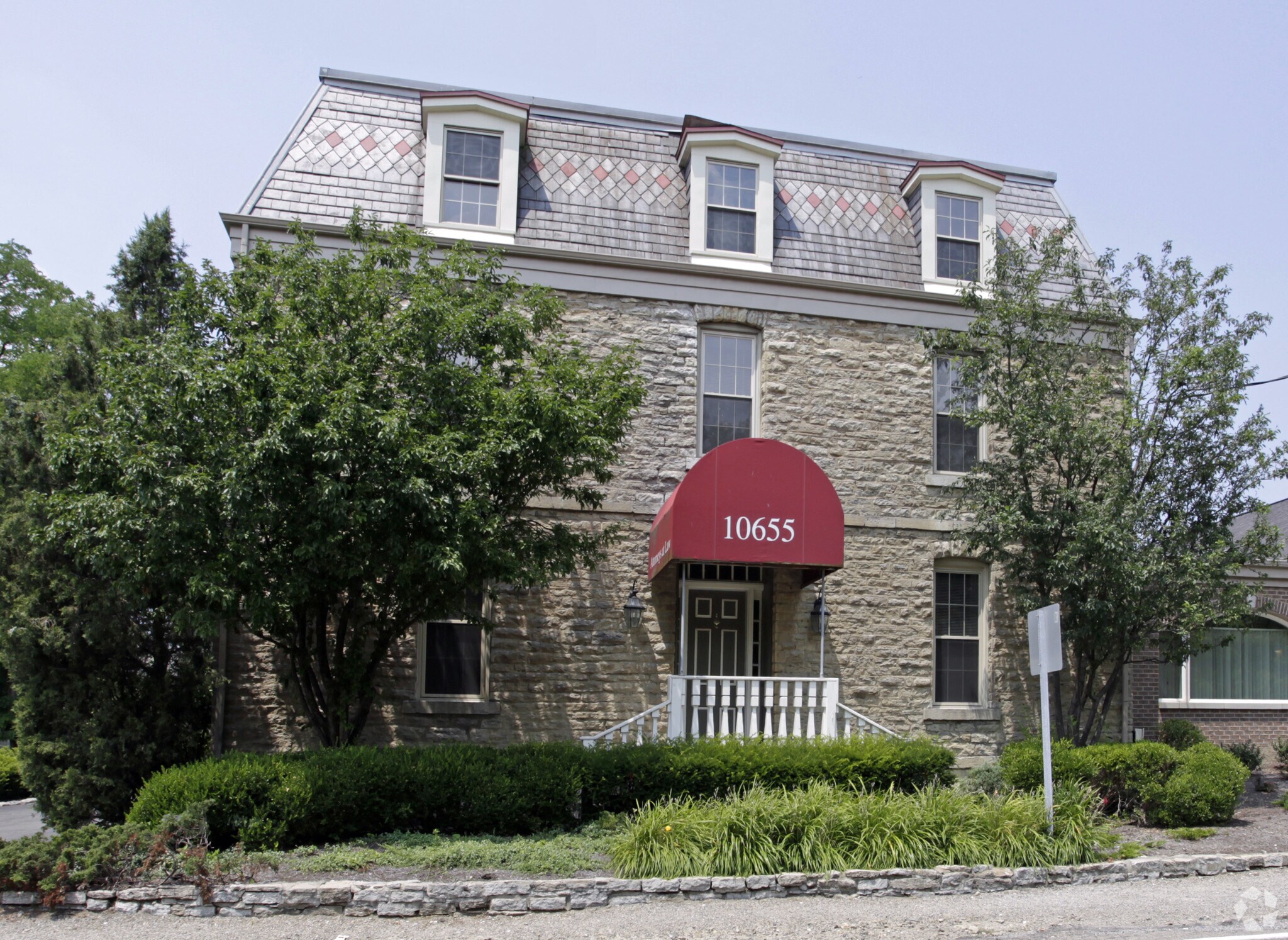 10655 Springfield Pike, Cincinnati, OH 45215 Office for Sale