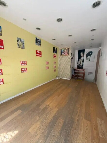 Retail in Paris for lease - Interior Photo - Image 3 of 7