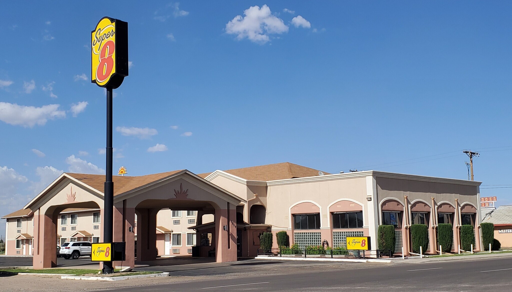1217 W Pine St, Deming, NM 88030 Super 8 Deming