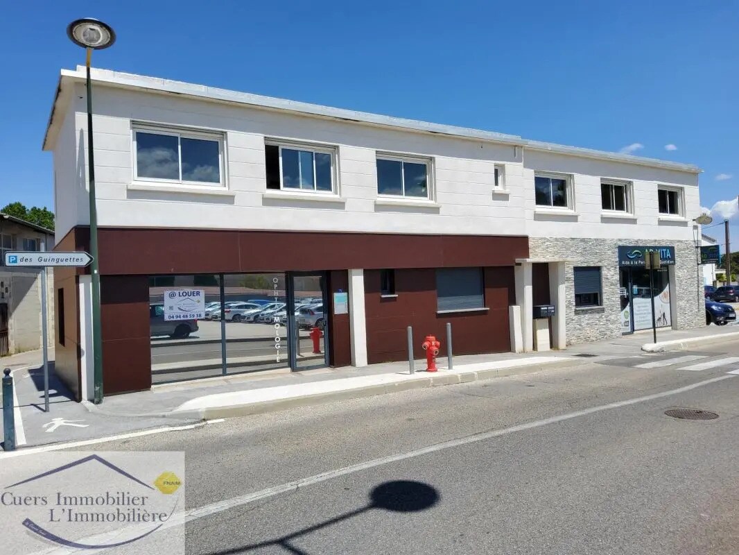 Flex in Cuers for lease Building Photo- Image 1 of 7