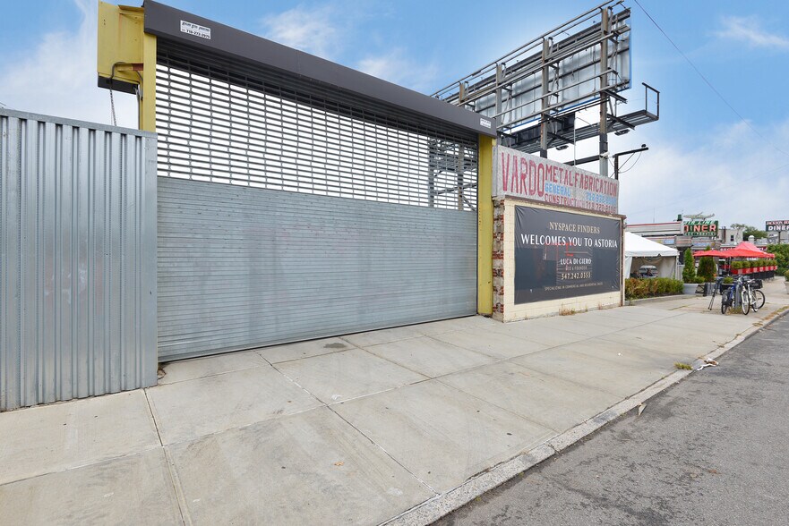 22-14 Hazen St, East Elmhurst, NY for sale - Building Photo - Image 1 of 1