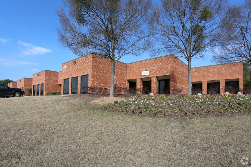135 Gemini Cir, Birmingham, AL for lease - Building Photo - Image 3 of 7