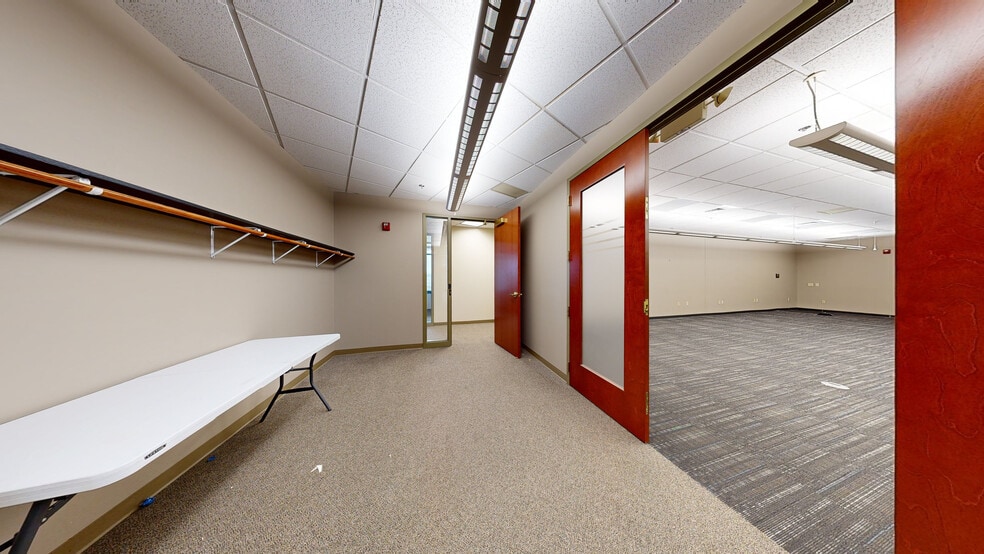 11414 W Park Pl, Milwaukee, WI for lease - Matterport 3D Scan - Image 2 of 38