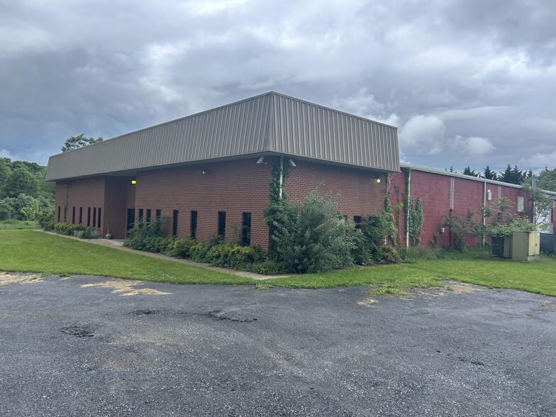 261 Industrial Blvd, Kearneysville, WV for sale - Primary Photo - Image 1 of 1