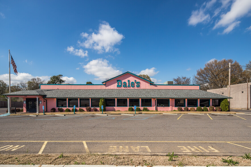 1226 Main St, Southaven, MS for sale - Building Photo - Image 1 of 32