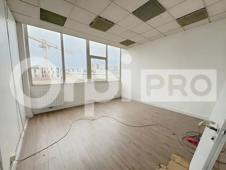 Office in Pantin for lease - Interior Photo - Image 3 of 9