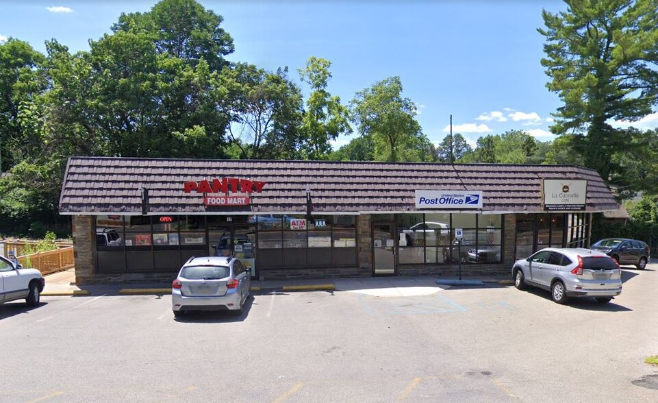 17-21 N Providence Rd, Wallingford, PA for lease - Building Photo - Image 1 of 2