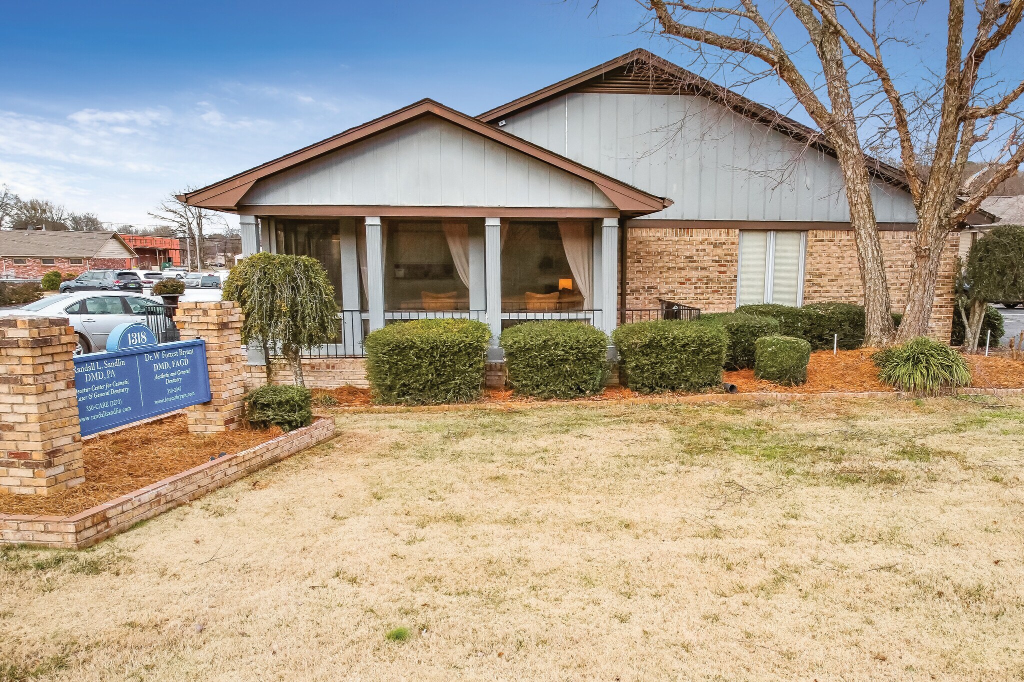 1318 Stratford Rd SE, Decatur, AL for sale Primary Photo- Image 1 of 1