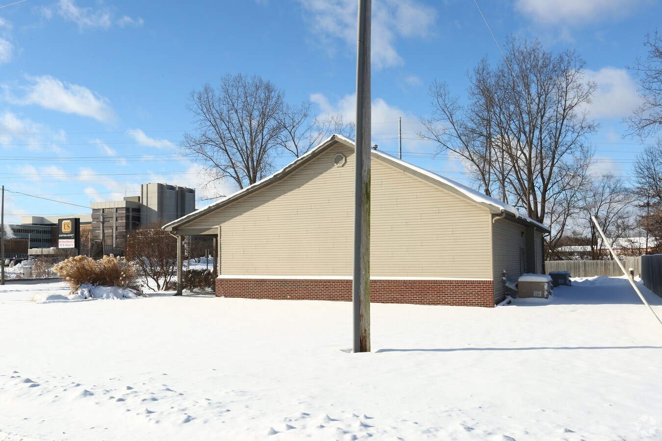 1500 W Parnall Rd, Jackson, MI 49201