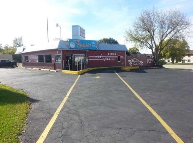 1102 Madison St, Beaver Dam, WI for sale - Primary Photo - Image 1 of 1