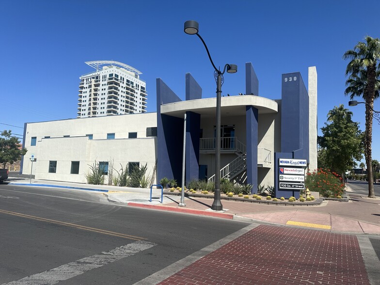 930 S 4th St, Las Vegas, NV for lease - Building Photo - Image 2 of 7