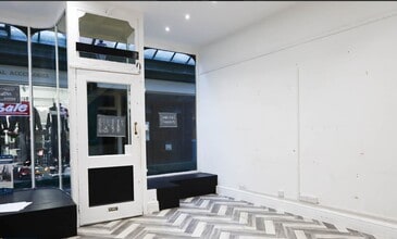 Market Pl, Newark for lease Building Photo- Image 2 of 3