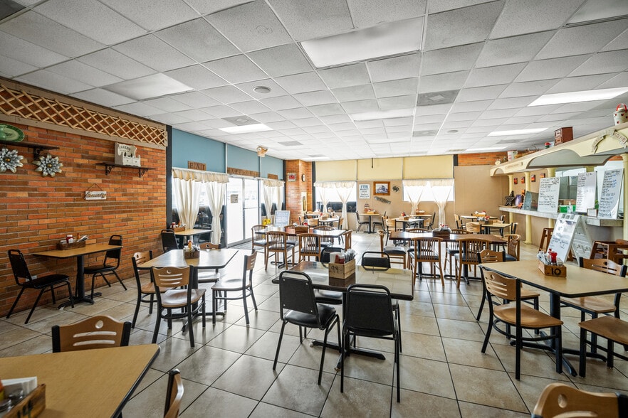 22272 State Highway 59, Robertsdale, AL for sale - Interior Photo - Image 3 of 12